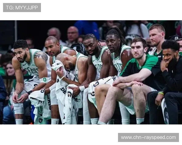 凯尔特人客场战篮网,杰伦-布朗率队冲击季后赛席位