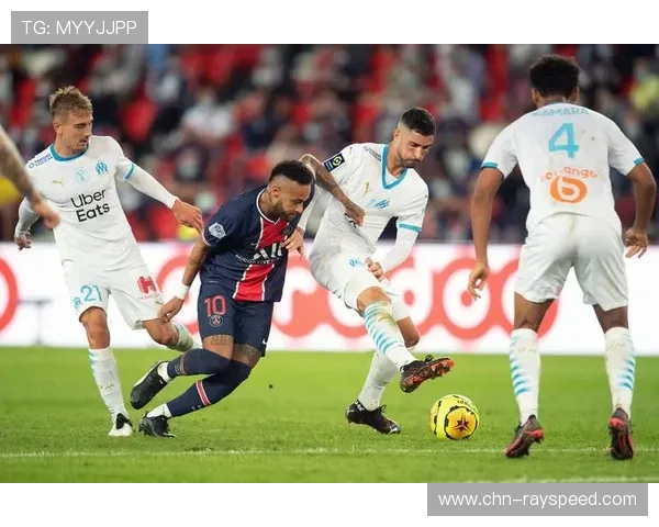 巴黎FC德比战演练防守反击,针对巴黎圣日耳曼高压逼抢