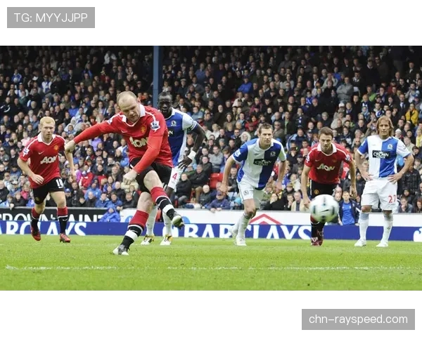 特写：梅斯门将扑出关键点球，帮助球队艰难拿到一分